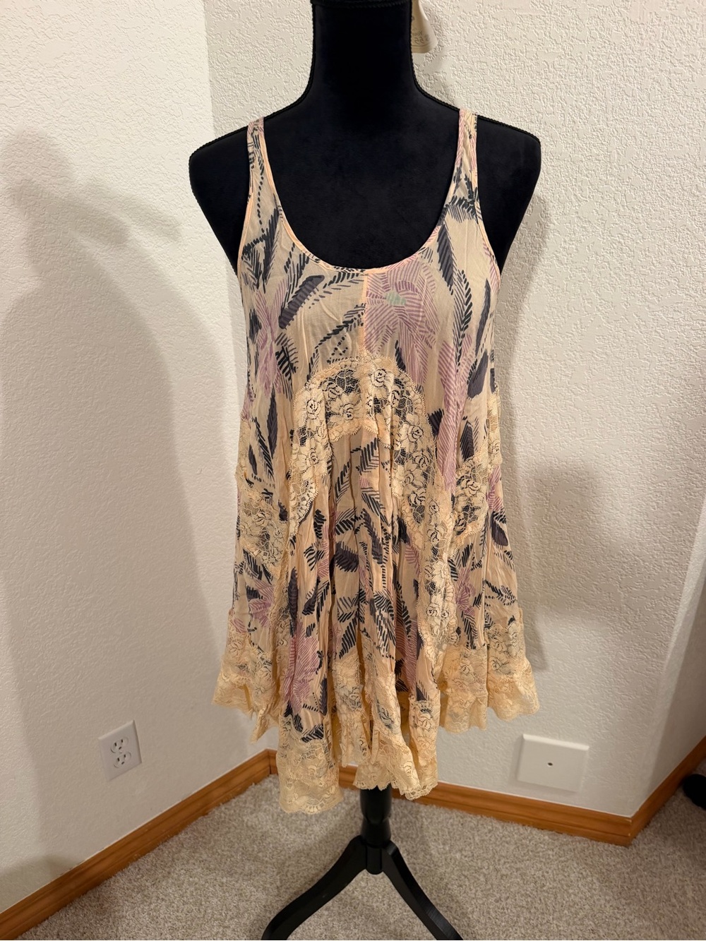 Free People Cream Floral Lace-Trim Swing Camisole